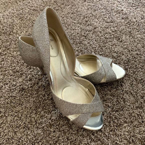 Bandolinos Shoes - Picture 3 of 4